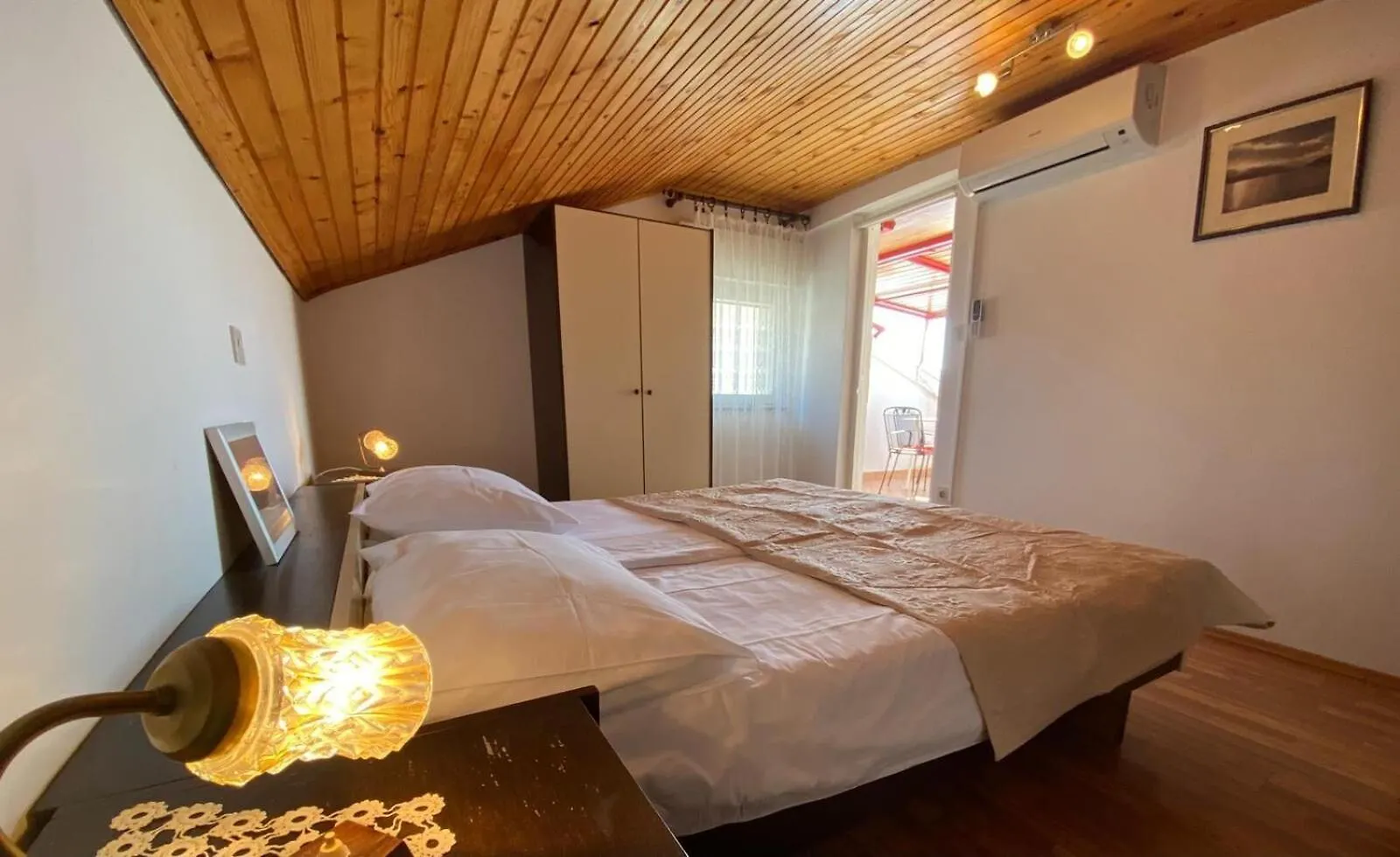 Apartments Josip R سوبيتارسكا دراغا